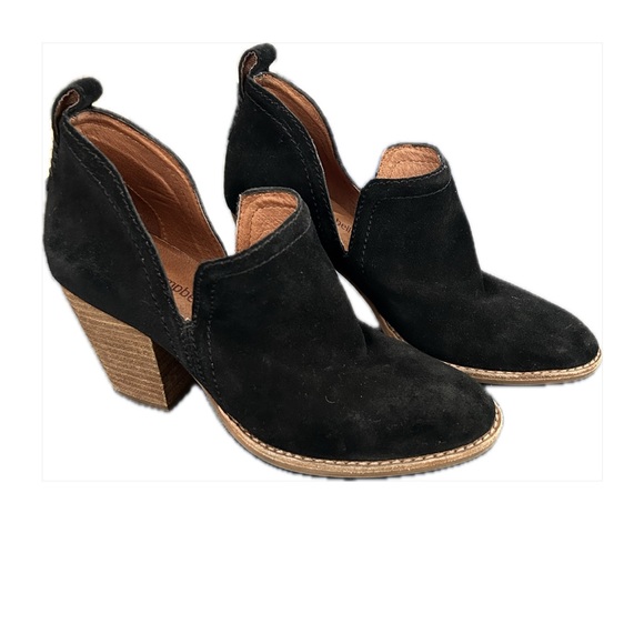 JEFFREY CAMPBELL BLACK SUEDE ANKLE BOOTS, SIZE 6 - Picture 1 of 7